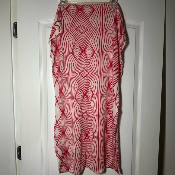 Red Geometric Print Lightweight Scarf Wrap - Picture 1 of 2